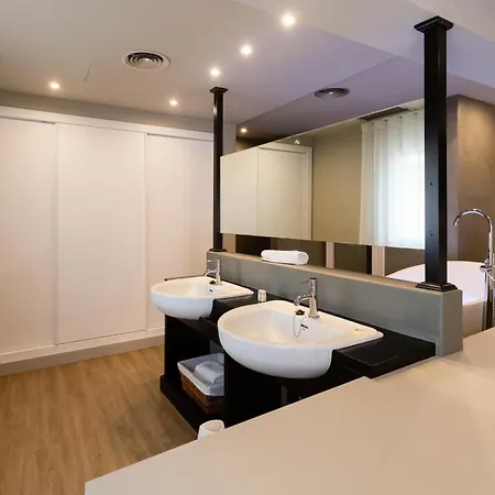 Mas De La Sala Hotel 4*