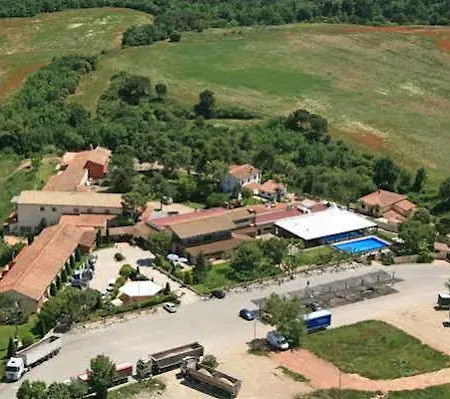 Hotel Mas De La Sala 4*